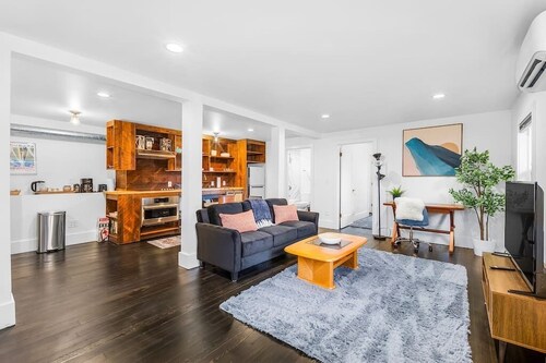 Tranquil 1BR Haven Dwelling in Beacon Hill