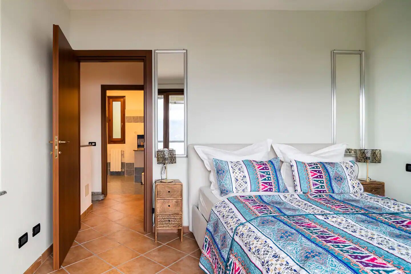 2 Schlafzimmer, Schreibtisch, Bügeleisen/Bügelbrett, Reisekinderbett