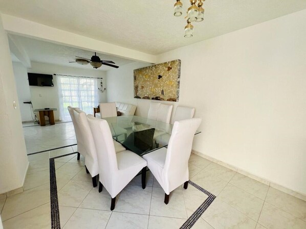 Interior - Nice house in front of the beach, in Acapulco Diamante (Acapulco de Juárez)