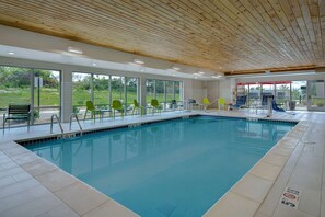 Indoor pool - Home2 Suites By Hilton Grand Rapids Airport (Grand Rapids)