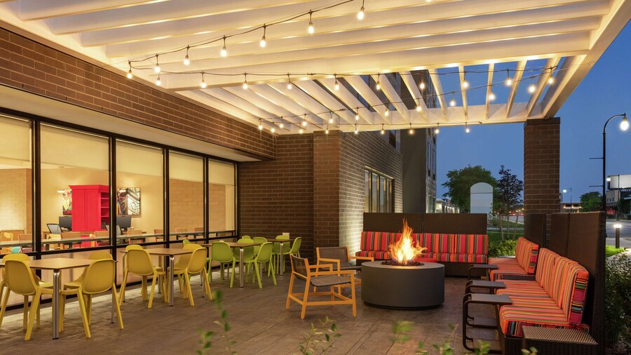 Home2 Suites By Hilton Milwaukee West