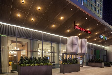 Home2 Suites By Hilton New York Times Square - Image 2