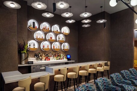 Hampton Inn New York Times Square - Image 15