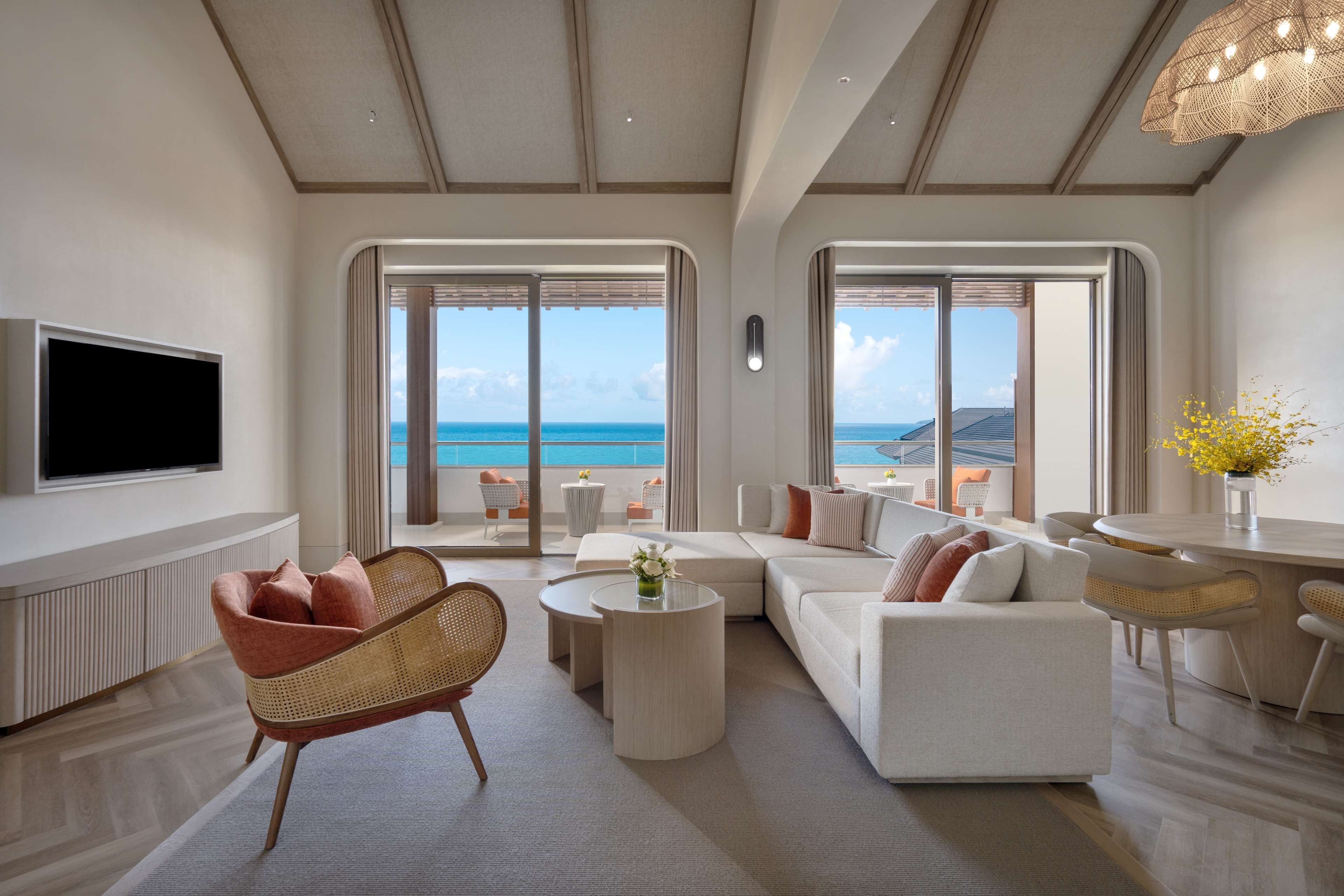 42-英寸液晶电视（配备有线频道）