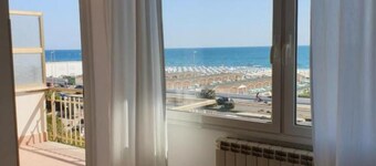 THE SEA OF ROME APARTMENT "TIMONI"
