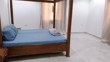 3 chambres, fer et planche Ă repasser, Wi-Fi gratuit, draps fournis