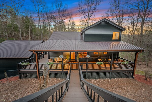 Exterior - Cozy luxury cabin nestled on 2 acres w/ creek - No detail overlooked! (Blue Ridge)