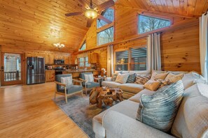 Smart TV, fireplace, printers - Cozy luxury cabin nestled on 2 acres w/ creek - No detail overlooked! (Blue Ridge)