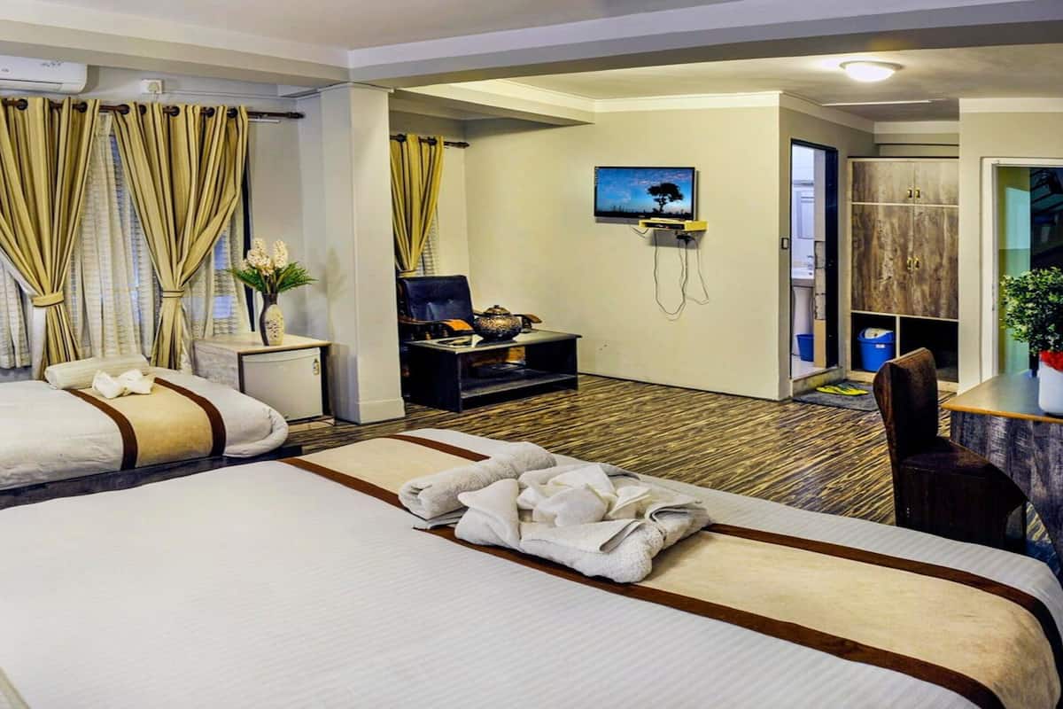 Suite | 1 bedroom, pillowtop beds, free WiFi, bed sheets