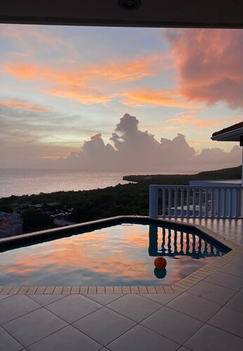 Amazing seaview close to beach