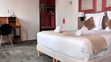 Rom – comfort, flere senger | Lydisolert, wi-fi (inkludert) og sengetøy