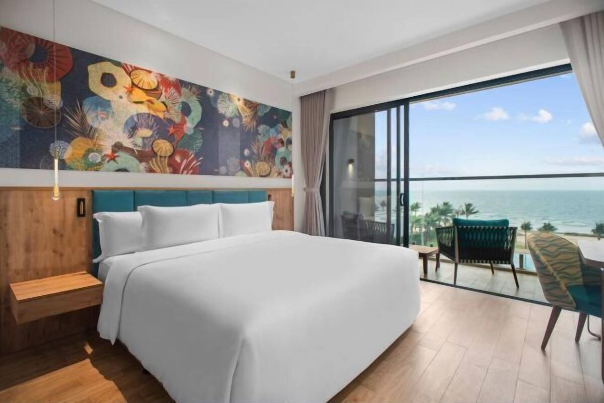 Premium bedding, down duvets, in-room safe, desk
