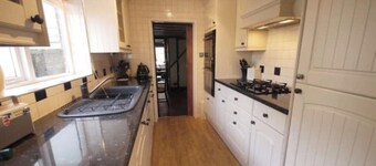 Cosy 3-Bedroom Character Cottage in Historic Waltham Cross