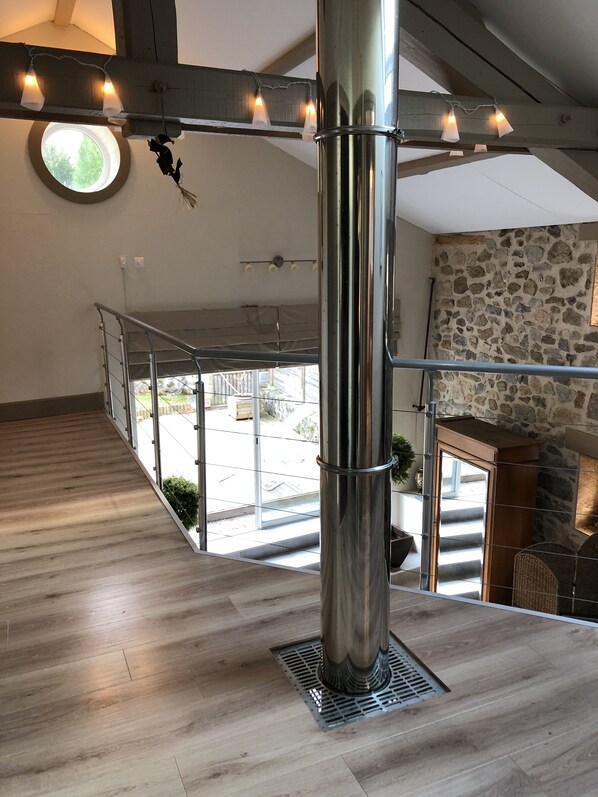 Interior - 5-person gîte in a typical Ardèche stone house. (Saint-Julien-Vocance)