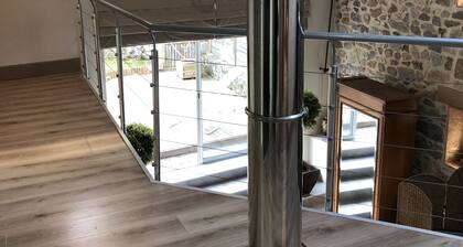 5-person gĂźte in a typical ArdĂšche stone house.