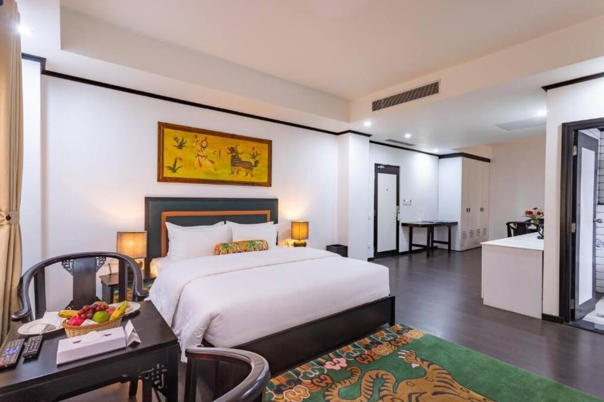 Ropa de cama de alta calidad, minibar, escritorio y wifi gratis 