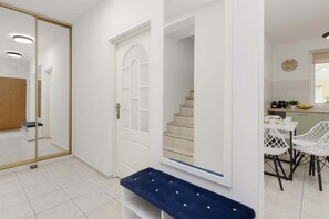 Interior - Pełczyńskiego 22C | Beautiful Apartment | Parking (Warszawa)