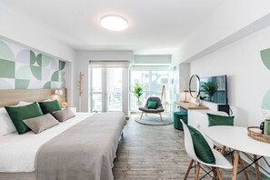 Schreibtisch, Bügeleisen/Bügelbrett, kostenloses WLAN, Bettwäsche