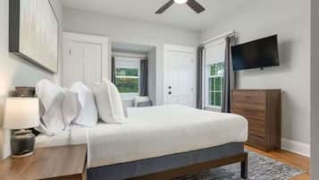 2 bedrooms, desk, iron/ironing board, WiFi