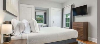 2/2 North Chatta Charmer with Hot Tub!