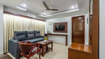 Premium Double Room | In-room safe, desk, iron/ironing board, rollaway beds
