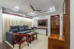 Premium Double Room | In-room safe, desk, iron/ironing board, rollaway beds