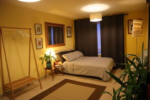 1 bedroom, desk, iron/ironing board, free WiFi
