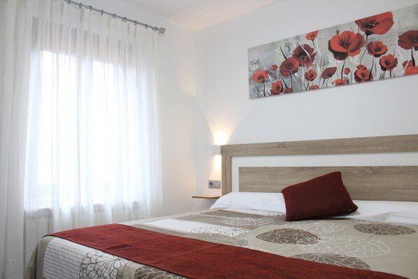 1 bedroom, travel cot, WiFi, bed sheets - ACCOMMODATION IN THE HISTORICAL CENTER OF CIUDAD RODRIGO (Ciudad Rodrigo)