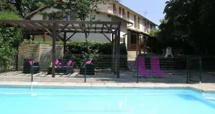 Les Roseries Boutique Gite with Garden and Pool