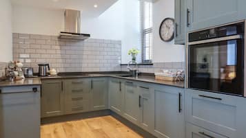 Fridge, dishwasher, electric kettle, toaster