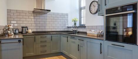 Fridge, dishwasher, electric kettle, toaster