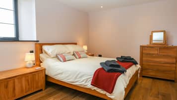 1 bedroom, individually decorated, individually furnished, free WiFi