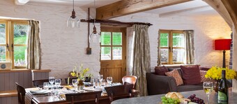 Stone House -  a charming cottage that sleeps 6 guests