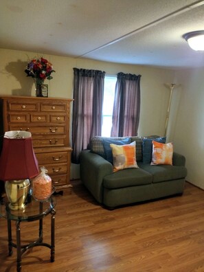 Fernseher, Stereoanlage, Computerbildschirme