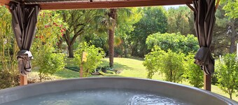 GITE BOYER BAS (2-10 pers) With SWIMMING POOL and SPA