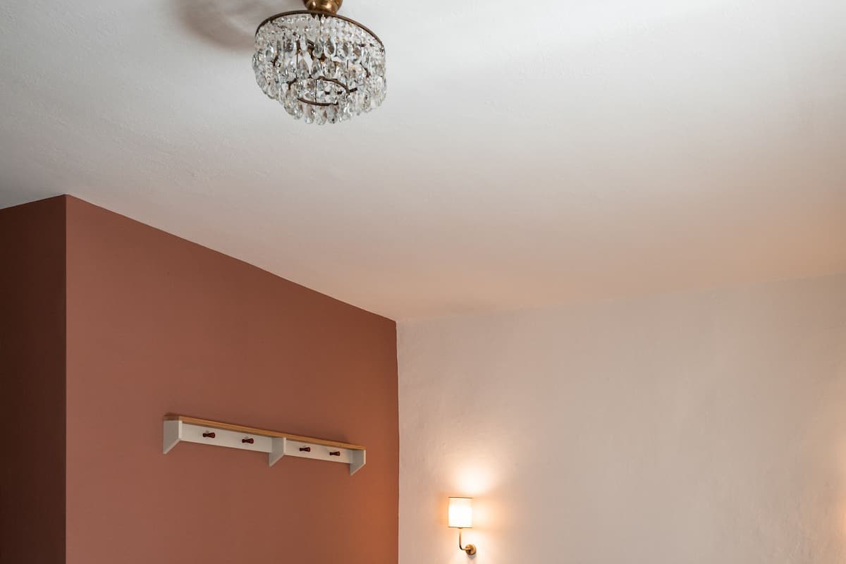 Een minibar, een kluis op de kamer, individueel gedecoreerd