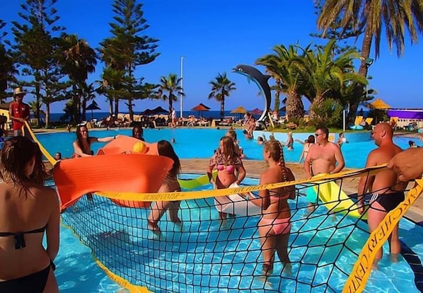 Seasonal outdoor pool