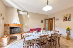 Apartment | Esszimmer