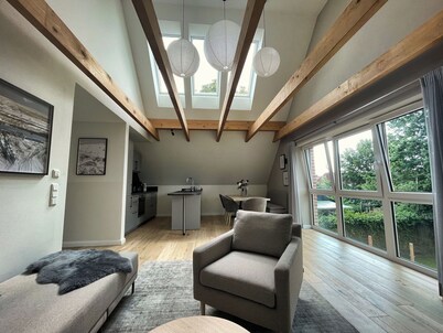 Modern attic apartment for 4-6 pers.
