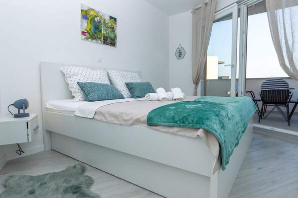 2 bedrooms, in-room safe, iron/ironing board, free WiFi - Deluxe Duplex Two-Bedroom Apartment with Terrace (Novalja)