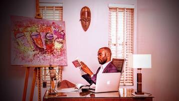 Coin salon dans le hall