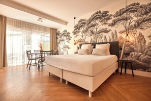 Superior Suite (with bath) | Premium bedding, minibar, in-room safe, desk - Van der Valk Hotel Bloom Saint Aygulf (Fréjus)