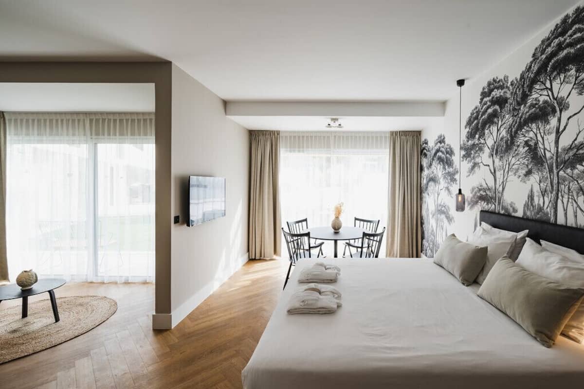 Superior Suite (with bath) | 1 bedroom, premium bedding, minibar, in-room safe