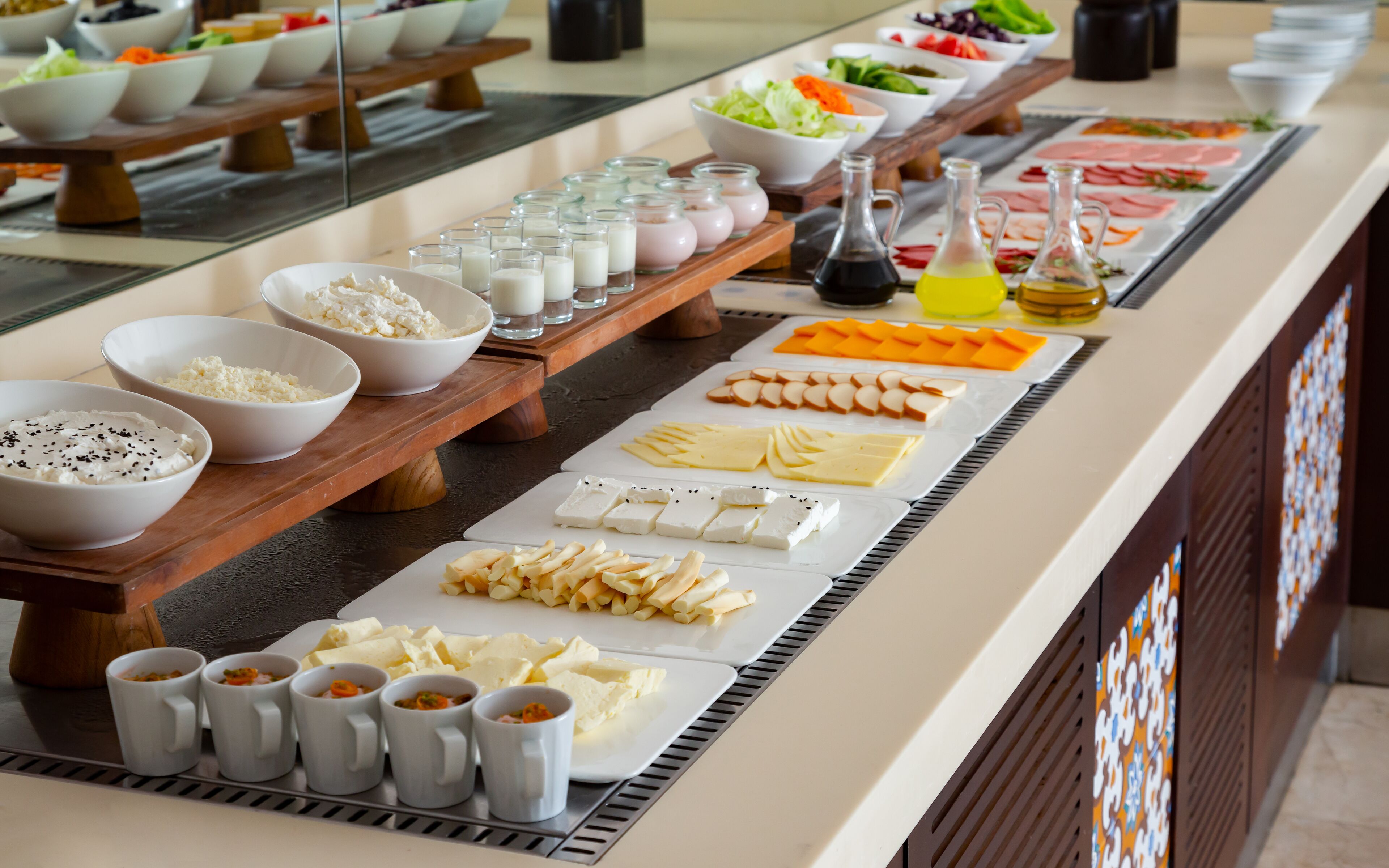 Daily buffet breakfast (AZN 25 per person)