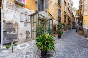 2 bedrooms - Art Apartment at Sanit by Wonderful Italy (Naples)