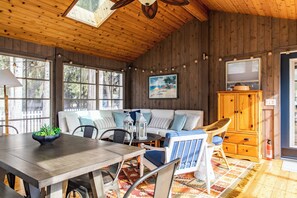 Dining - 1000 FT Beach, Pets OK, Hot Tub, Fire Pit, Bocce (Union Pier)