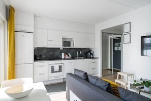 Appartement Standard, 1 chambre, balcon | Restauration dans la chambre