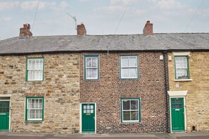 Exterior - Rose Cottage (Durham)