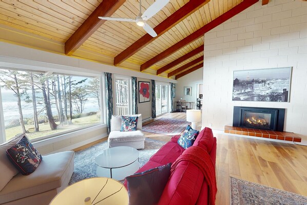 TV, fireplace, ping pong