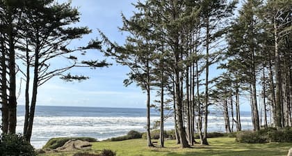 Ocean Front, Harmony at Oregon House, Stairs to the Beach!